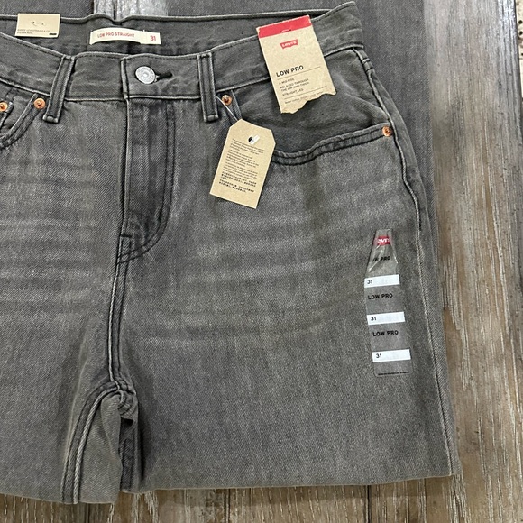 Levi’s Premium Low Pro Jeans NWT - Picture 3 of 13